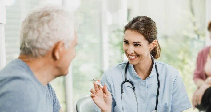 Doença de Parkinson: principais sintomas, causas conhecidas e tratamentos disponíveis - Imagem do artigo